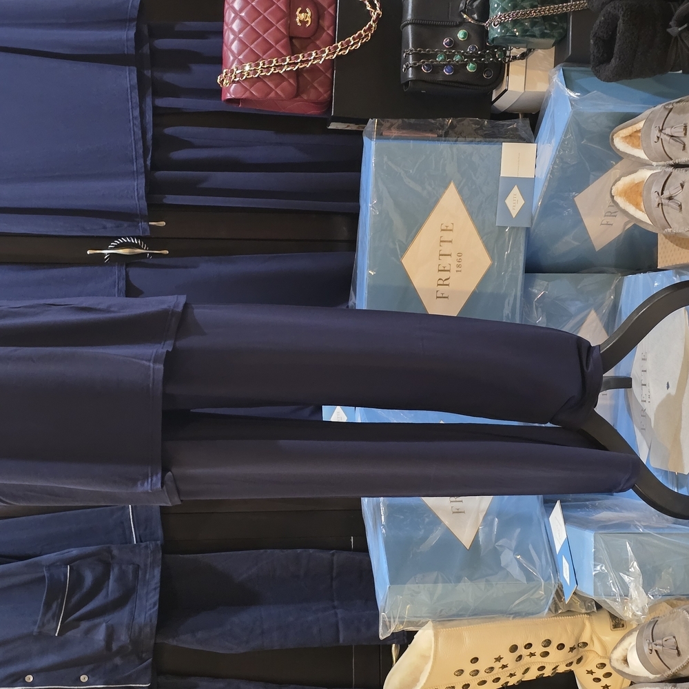 Frette Cascade Lounge Collection 2026 NWT 2 Pieces Top/ Pants Blue Silk/ Cotton - Picture 9 of 17